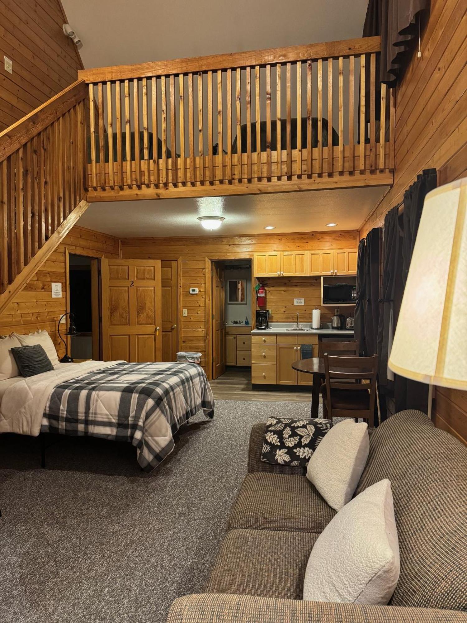 Susitna River Lodging, Suites Талкитна Экстерьер фото