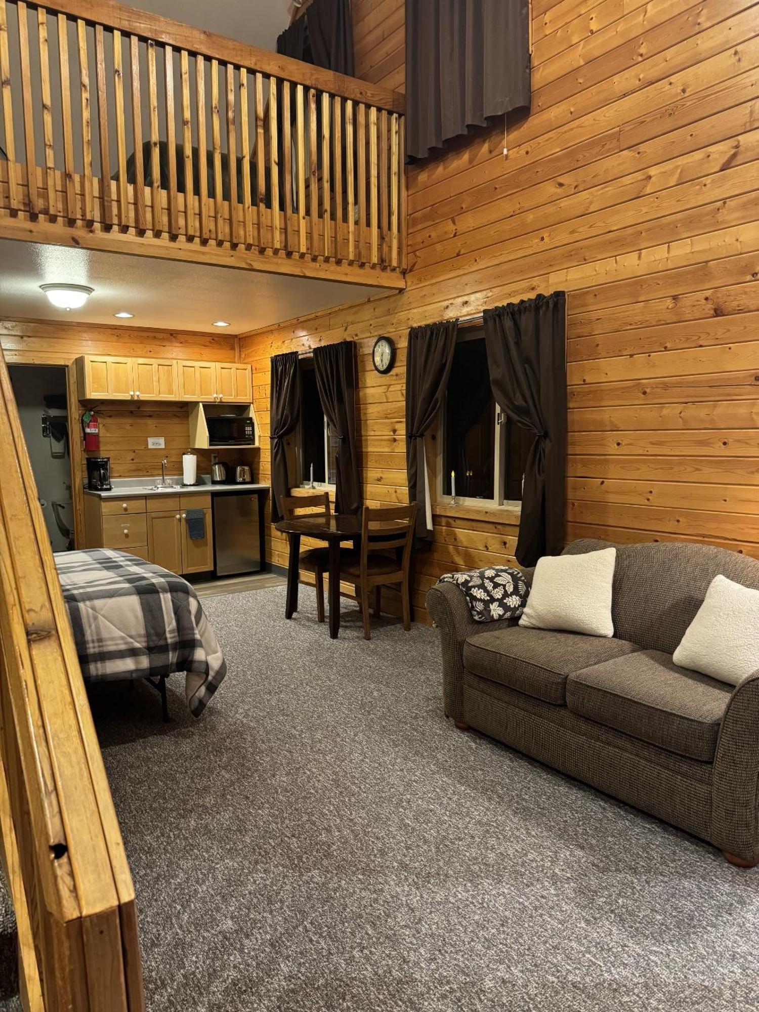 Susitna River Lodging, Suites Талкитна Экстерьер фото