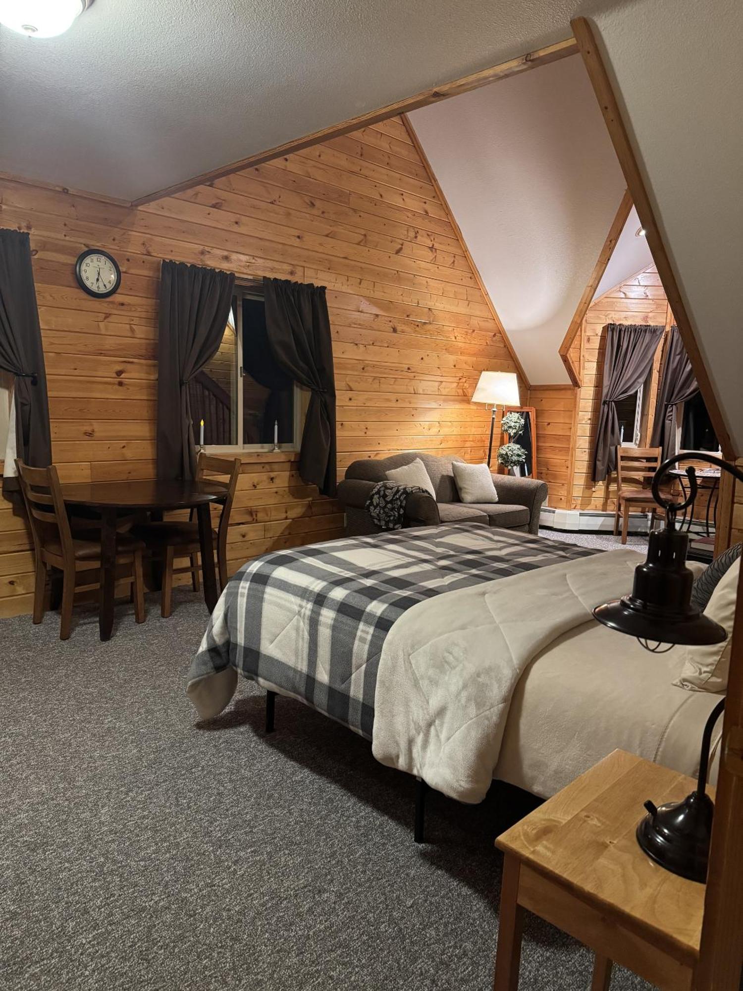 Susitna River Lodging, Suites Талкитна Экстерьер фото